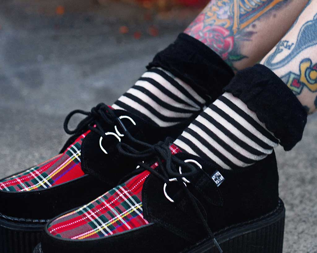 TSK1097 Womens Black & Sheer Stripe Sock TSK1097-OS